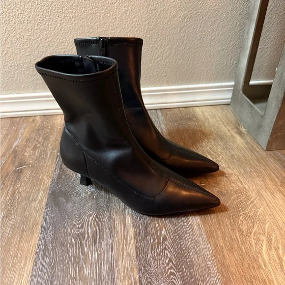 Abound Black Heeled Boots - Picture 2 of 5